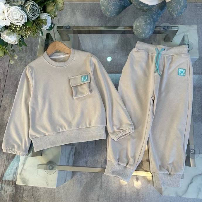 ДЕТСКИЙ КОСТЮМ CHRISTIAN DIOR 