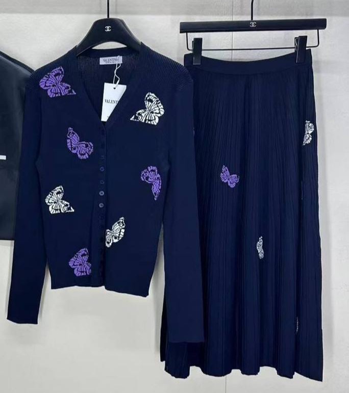 КОСТЮМ VALENTINO 