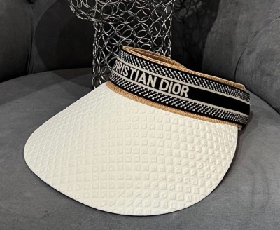 КОЗЫРЕК CHRISTIAN DIOR 