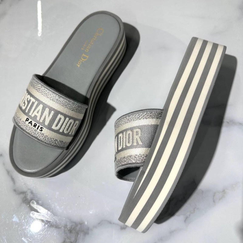 ШЛЕПКИ CHRISTIAN DIOR 