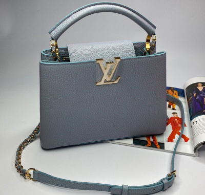 СУМКА LOUIS VUITTON CAPUCINES 