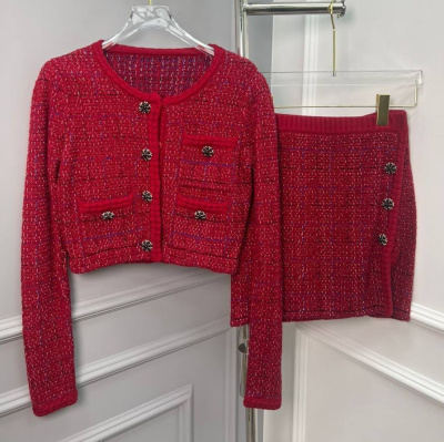 КОСТЮМ SELF-PORTRAIT 