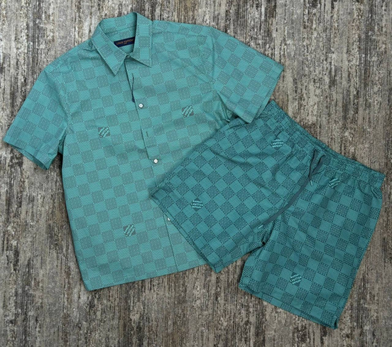 МУЖСКОЙ КОСТЮМ LOUIS VUITTON 