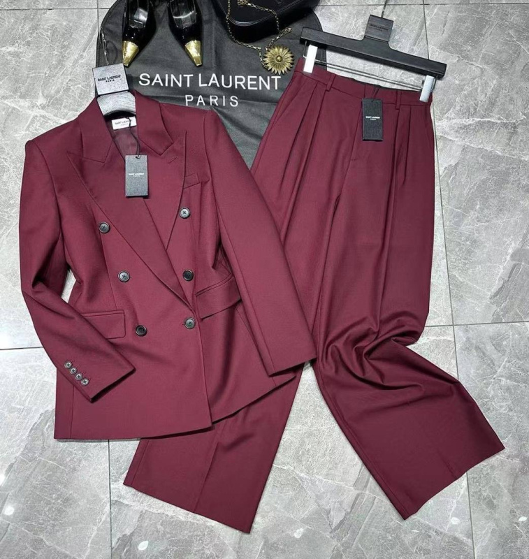 КОСТЮМ SAINT LAURENT 