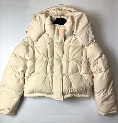 ПУХОВИК LOEWE