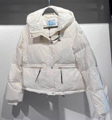 ПУХОВИК PRADA