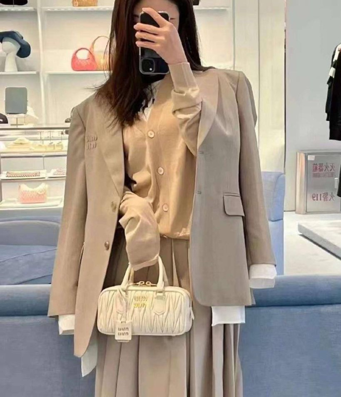 ПИДЖАК MIU MIU 