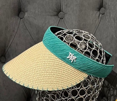 КОЗЫРЕК CHRISTIAN DIOR 