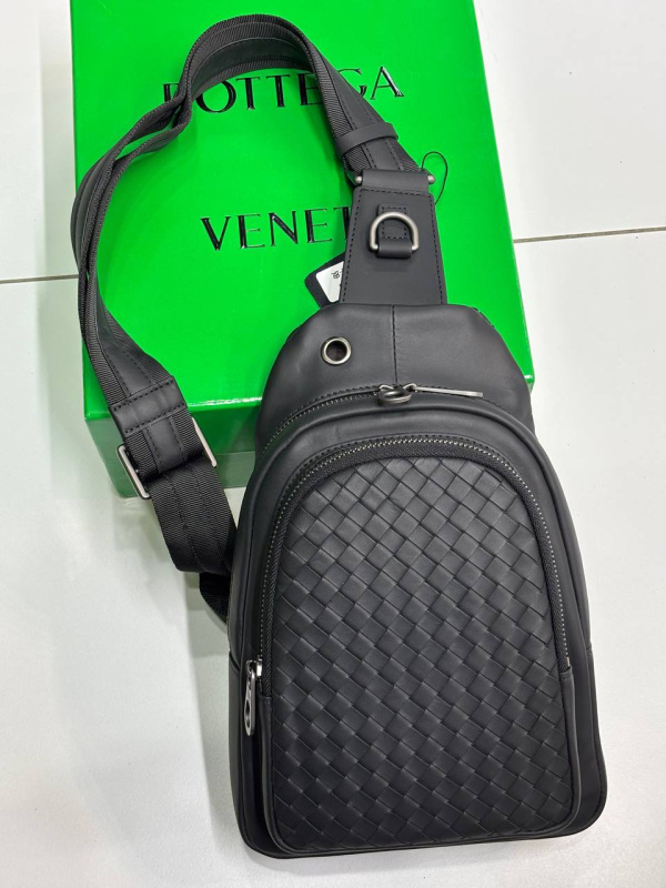 МУЖСКАЯ СУМКА СЛИНГ BOTTEGA VENETA 