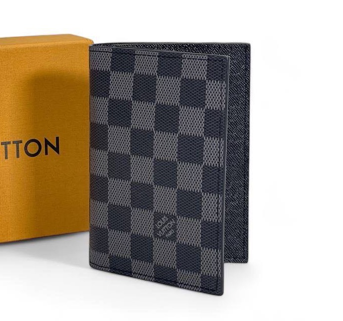 ОБЛОЖКА НА ПАСПОРТ LOUIS VUITTON 