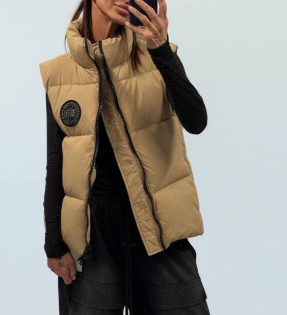 ЖИЛЕТ CANADA GOOSE 