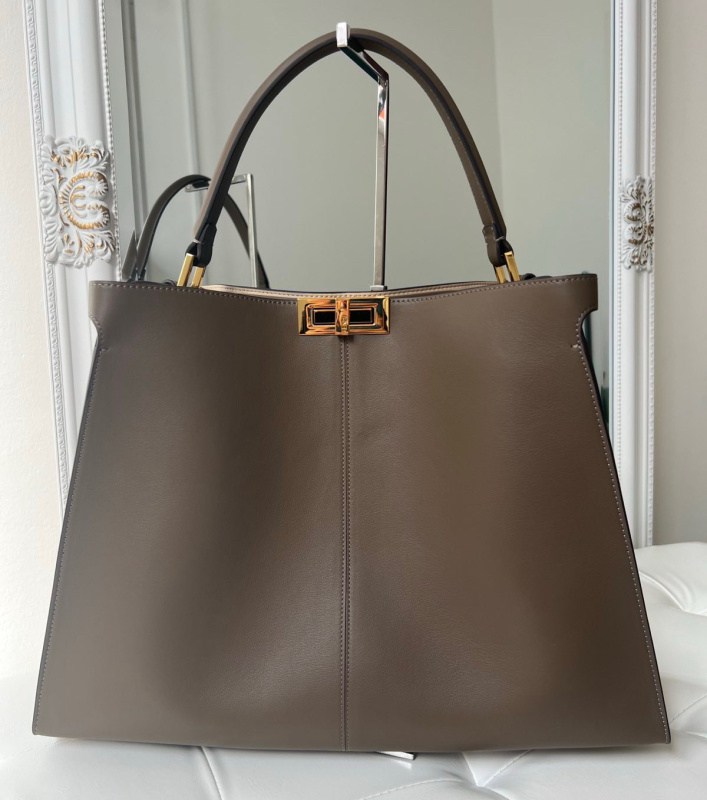 СУМКА FENDI PEEKABOO X-LITE LARGE 