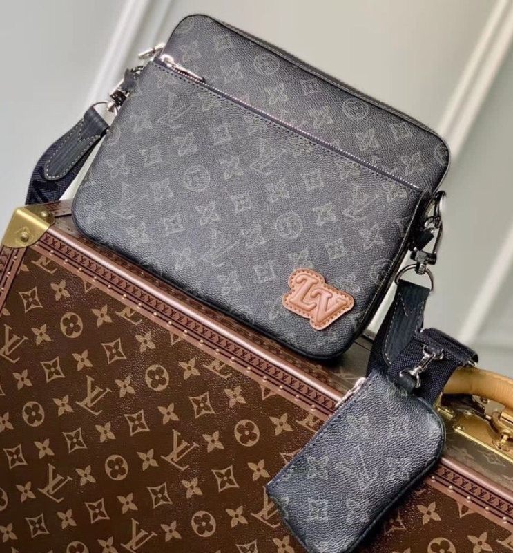 МУЖСКАЯ СУМКА МЕССЕНДЖЕР LOUIS VUITTON 