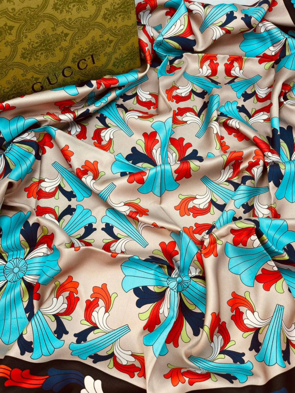 ПЛАТОК GUCCI 