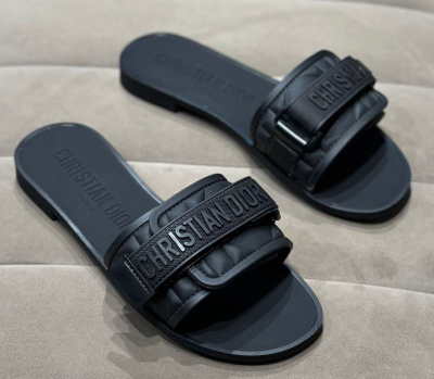 ШЛЕПКИ CHRISTIAN DIOR 