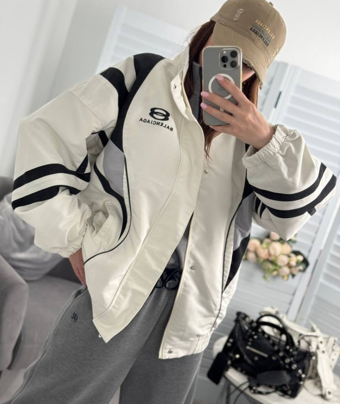 ВЕТРОВКА BALENCIAGA 
