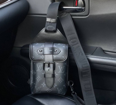 МУЖСКАЯ СУМКА СЛИНГ LOUIS VUITTON 
