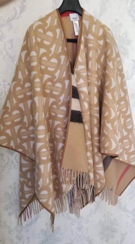 ПОНЧО BURBERRY 