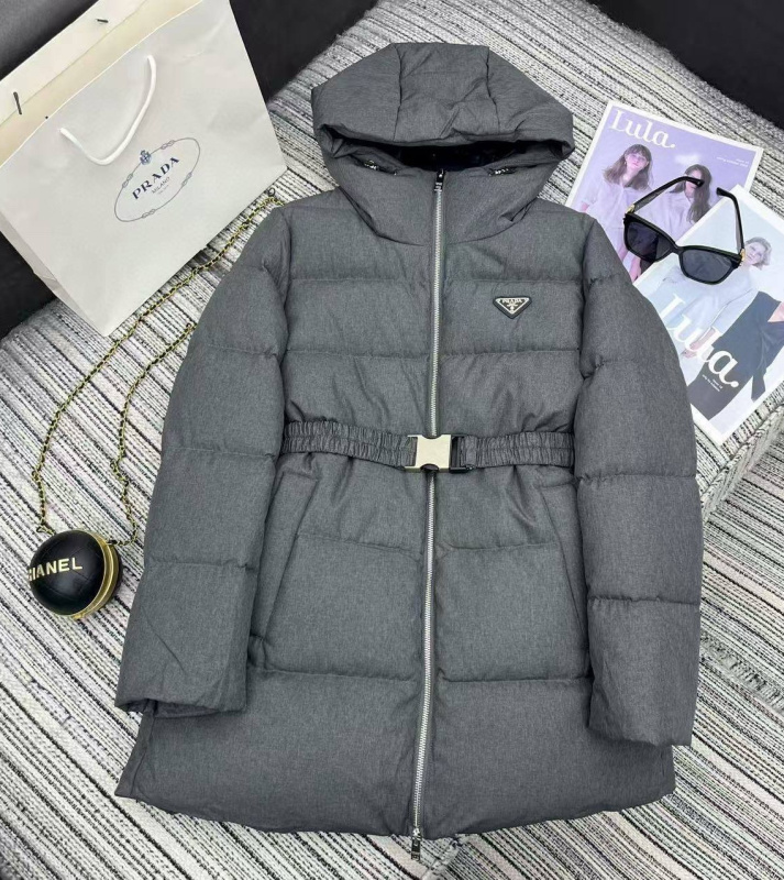 ПУХОВИК PRADA 