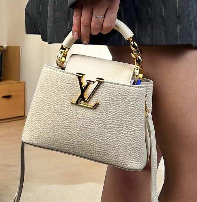 СУМКА LOUIS VUITTON CAPUCINES 