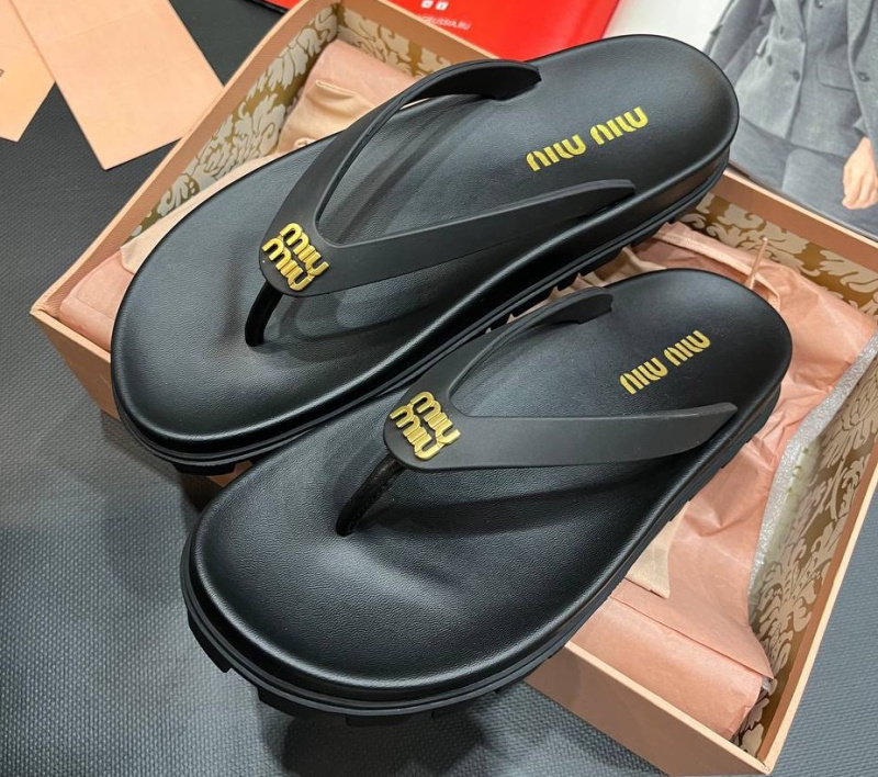 ШЛЕПКИ MIU MIU 