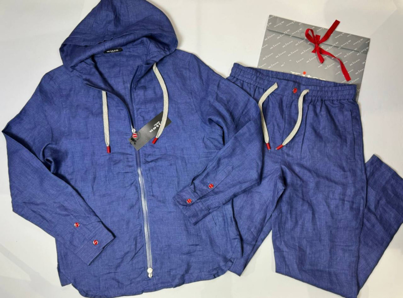 МУЖСКОЙ КОСТЮМ KITON 