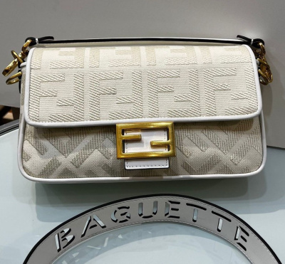 СУМКА FENDI BACUETTE 