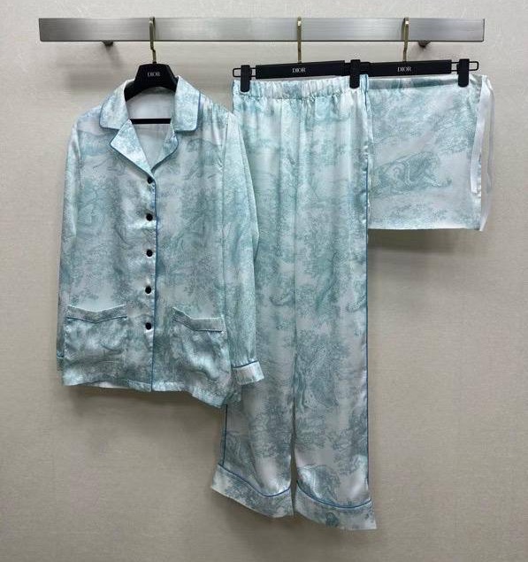 КОСТЮМ CHRISTIAN DIOR 