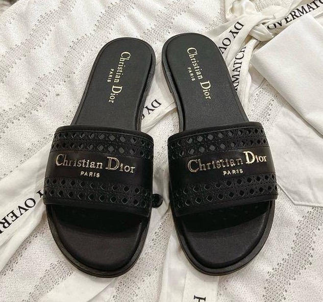 ШЛЕПКИ CHRISTIAN DIOR 