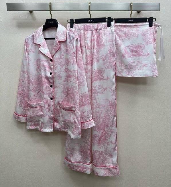 КОСТЮМ CHRISTIAN DIOR 