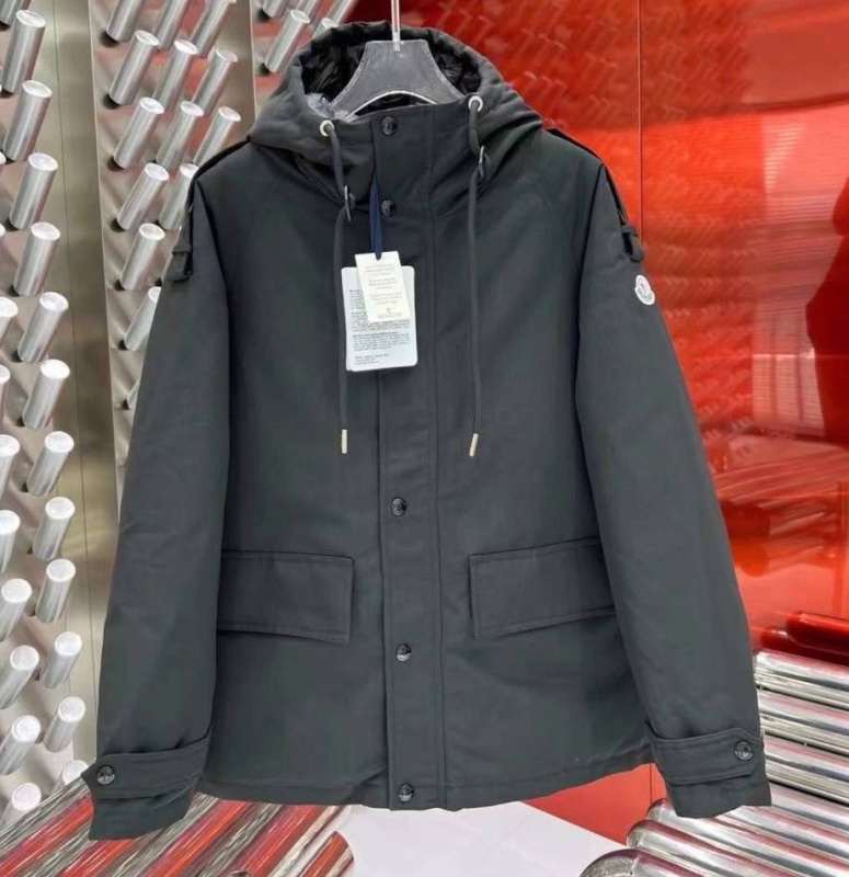 МУЖСКАЯ КУРТКА MONCLER 