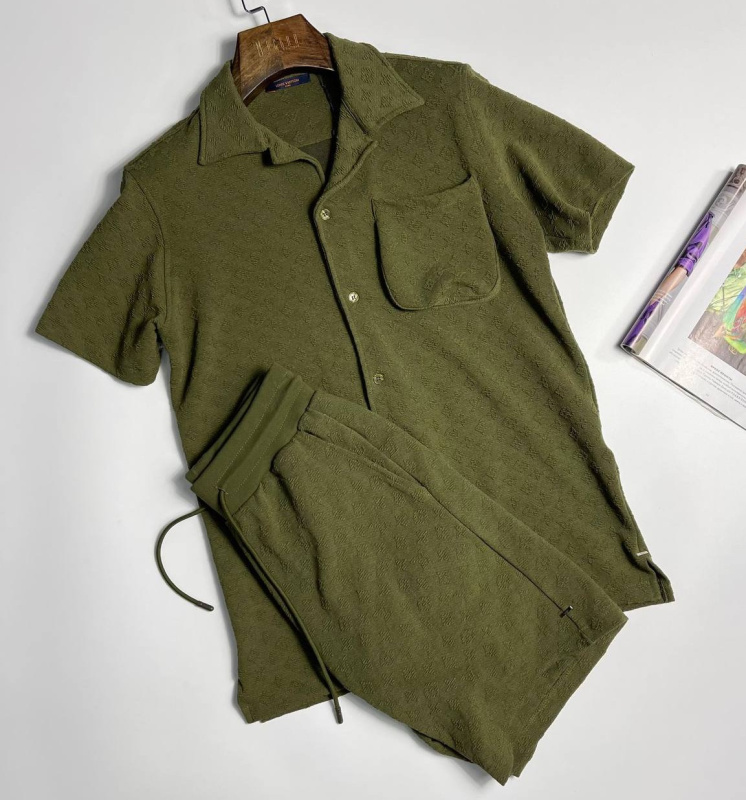 МУЖСКОЙ КОСТЮМ LOUIS VUITTON 