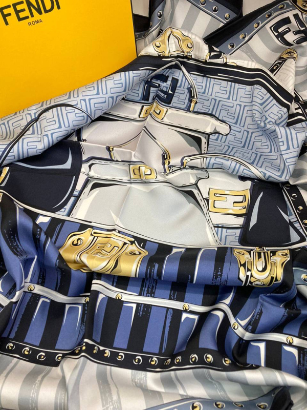 ПЛАТОК FENDI 