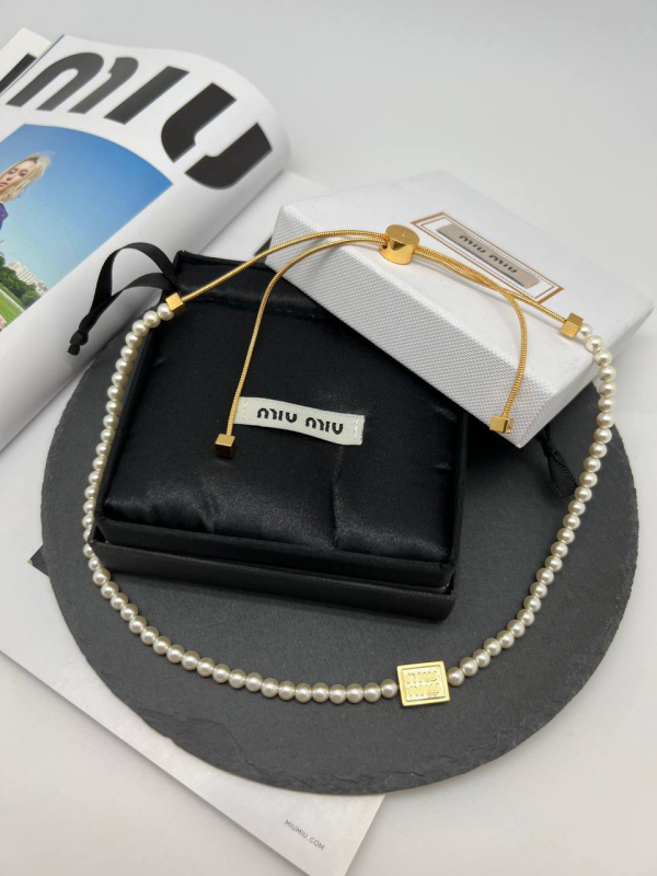 КОЛЬЕ MIU MIU