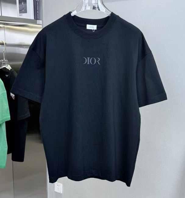 МУЖСКАЯ ФУТБОЛКА CHRISTIAN DIOR 