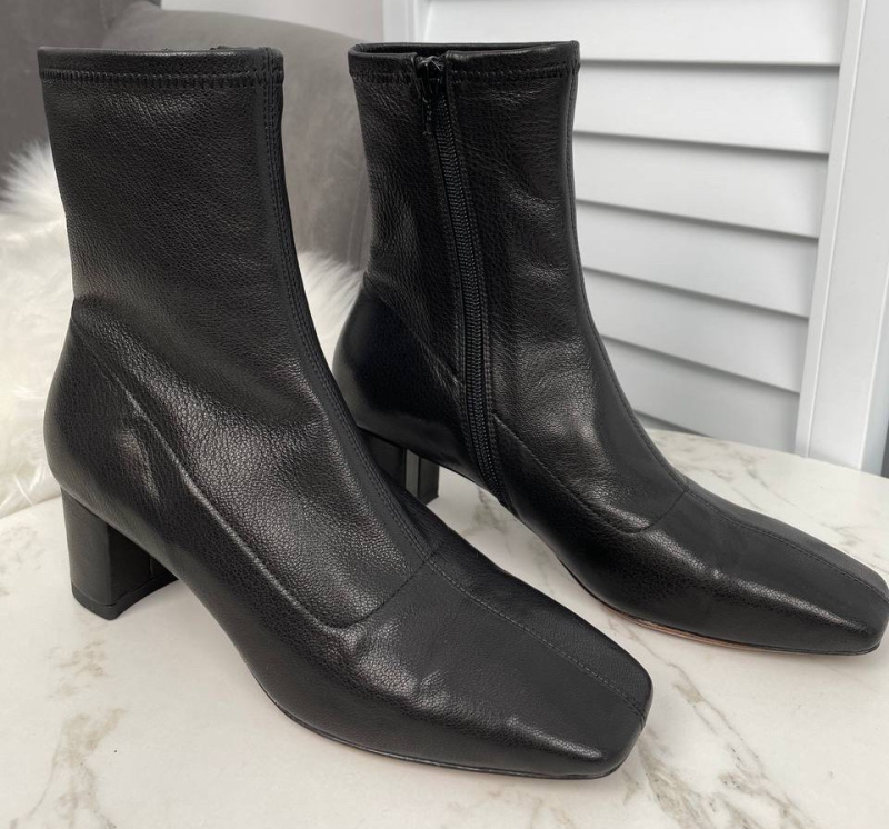 БОТИЛЬОНЫ BY FAR 