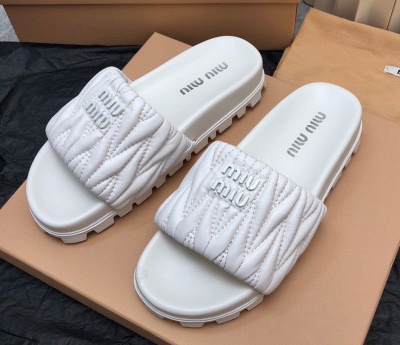 ШЛЕПКИ MIU MIU 