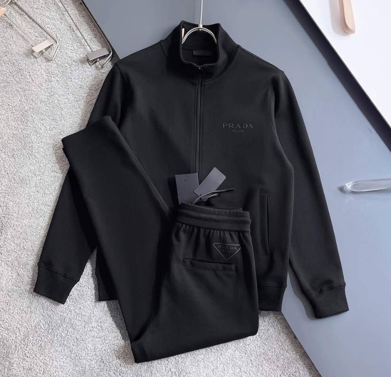 МУЖСКОЙ КОСТЮМ PRADA 