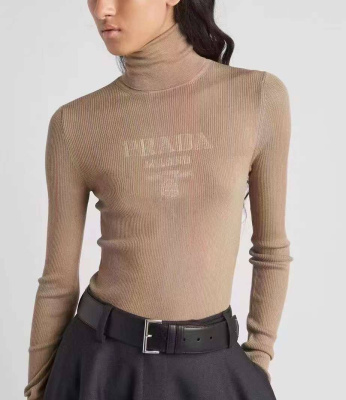 ВОДОЛАЗКА PRADA 