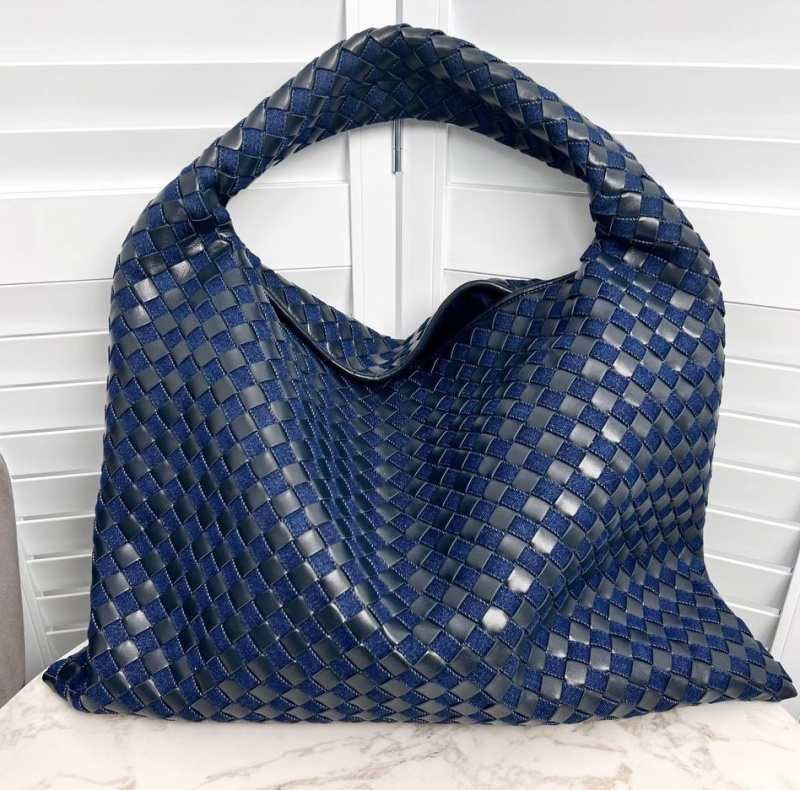 СУМКА BOTTEGA VENETA LARGE HOP 