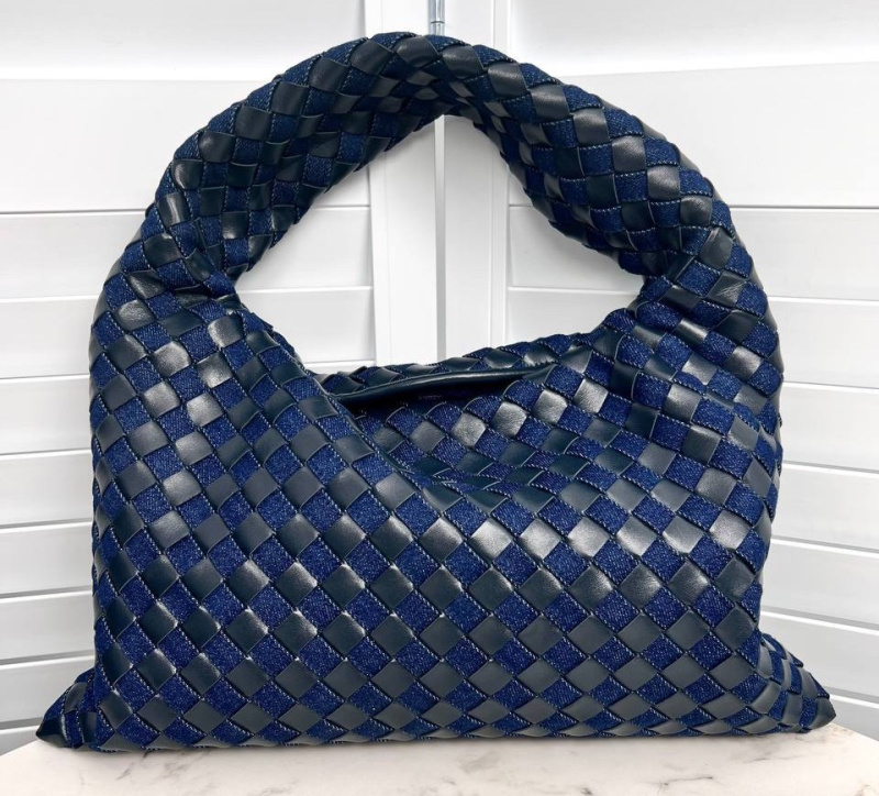 СУМКА BOTTEGA VENETA SMALL HOP 