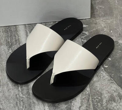 ШЛЕПКИ THE ROW 