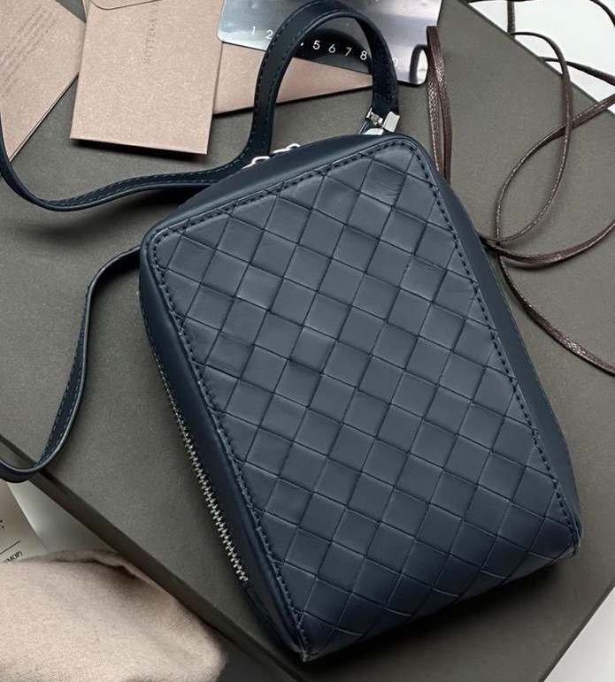 МУЖСКАЯ СУМКА МЕССЕНДЖЕР BOTTEGA VENETA 