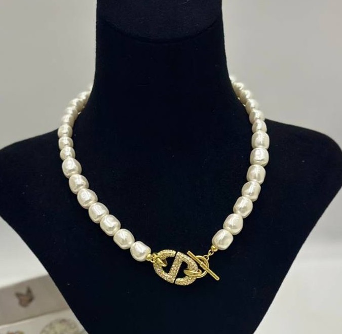 БУСЫ CHRISTIAN DIOR 