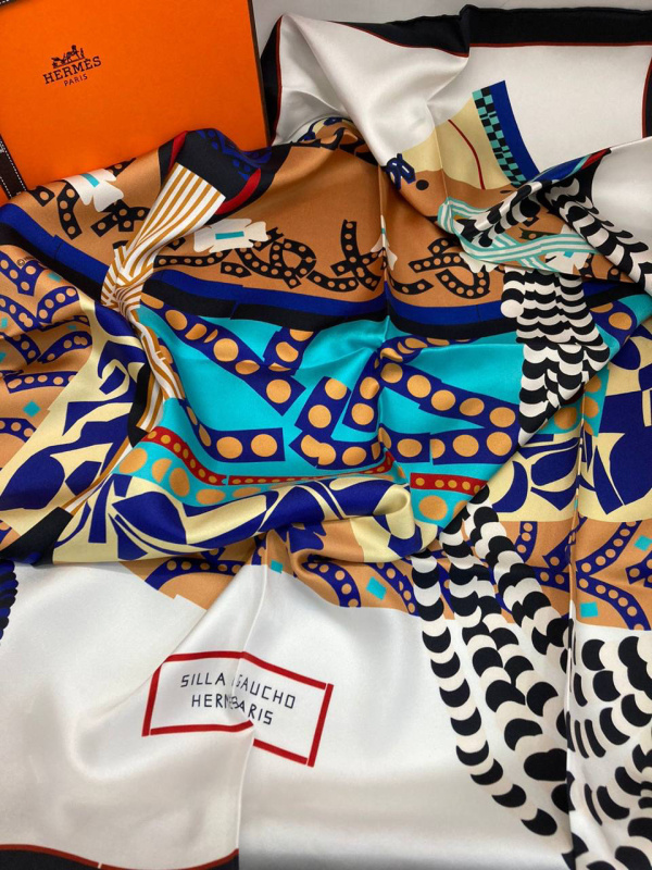 ПЛАТОК HERMES 