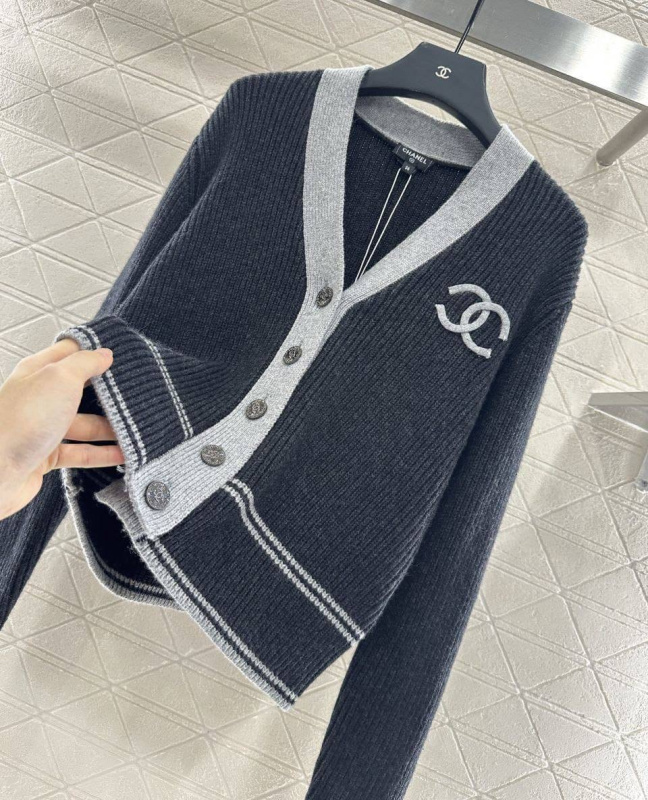 КАРДИГАН CHANEL 