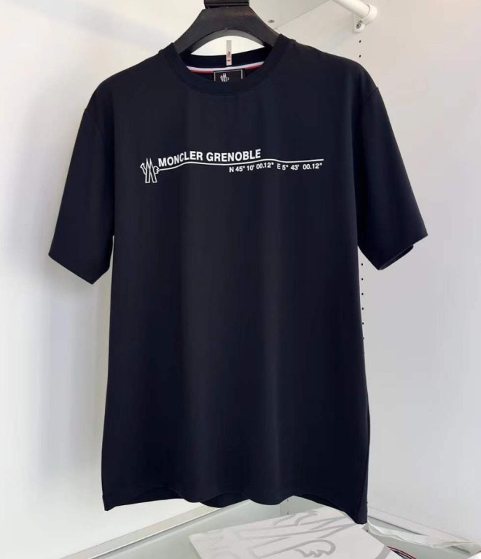 МУЖСКАЯ ФУТБОЛКА MONCLER 