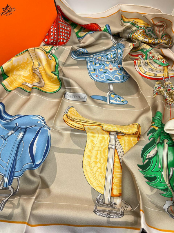 ПЛАТОК HERMES 