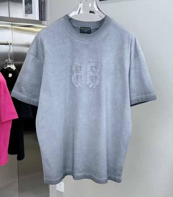 МУЖСКАЯ ФУТБОЛКА BALENCIAGA 