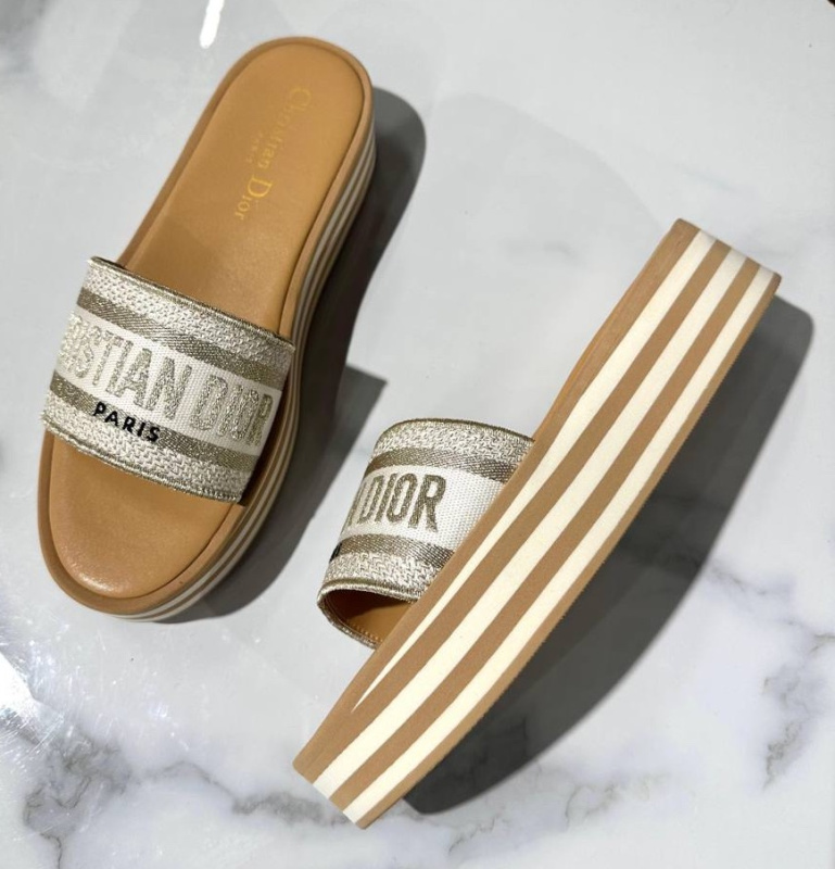 ШЛЕПКИ CHRISTIAN DIOR 